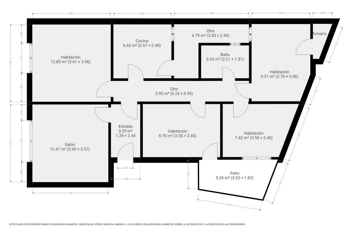 Housfy presenta este luminoso piso ubicado en el corazón de Sant Joan Despí. Construido en 1973, es una opción ideal tanto para familias como para quienes buscan una propiedad con gran potencial para reformar a su gusto. La vivienda destaca por su excelente distribución y sus amplias estancias, contando con un total de 78 m² útiles (verificados con la Dirección General de Catastro). La zona de día ofrece un acogedor salón-comedor que disfruta de unas agradables vistas urbanas hacia la ciudad, garantizando una fantástica entrada de luz natural durante todo el día. Por su parte, la cocina conecta directamente con el primero de los dos patios privados de la vivienda. Disponer de este doble espacio exterior de uso exclusivo en este tipo de fincas es un auténtico lujo: el primer patio resulta ideal como zona de lavadero y desahogo, mientras que al segundo se accede desde uno de los dormitorios, convirtiéndose en el rincón perfecto para diseñar un pequeño jardín urbano o un espacio de desconexión al aire libre. La zona de noche es sumamente versátil y está compuesta por cuatro dormitorios, una característica de alta demanda y muy difícil de encontrar en la zona. Uno de los dormitorios cuenta además con un práctico espacio integrado que puede utilizarse como vestidor o armario trastero, optimizando al máximo el almacenamiento de la casa. Asimismo, la vivienda cuenta con ventanas de aluminio, suelos bien conservados y una puerta principal blindada que aporta total seguridad y tranquilidad. Uno de los grandes valores añadidos de esta propiedad es su inminente revalorización gracias al proyecto del ascensor. Actualmente la finca no dispone de él, pero la instalación ya está aprobada y las obras comenzarán a finales del año 2026. Lo mejor de todo es que la derrama para su instalación quedará totalmente pagada por los propietarios actuales antes de la venta. Esto representa una ventaja económica enorme para el comprador, ya que estrenará la comodidad del ascensor a coste cero y sin tener que asumir derramas futuras. La ubicación es simplemente imbatible, en pleno centro de Sant Joan Despí. Vivirás a un paso de todos los servicios esenciales, incluyendo una amplia oferta de comercios locales, colegios, centros médicos y zonas verdes. Además, disfrutarás de una excelente comunicación con Barcelona y el resto de la comarca gracias a la proximidad de paradas de autobús, Tram, tren y rápidos accesos por carretera. ¡No dejes escapar esta oportunidad única de diseñar tu hogar a medida! Aviso legal El precio de venta no incluye gastos de la compraventa como notaría, registro, impuestos, ni tampoco honorarios agencia. Esta publicación no es vinculante. Consulta siempre la nota simple con Housfy antes de formalizar la compraventa. Sobre nosotros Housfy es la plataforma integral de servicios inmobiliarios. Nuestra combinación de expertos y tecnología pone al alcance de todo el mundo servicios cómodos, claros y seguros. AICAT número: 7922. Nos encargamos de la gestión y asesoramiento de la compra. ¡Olvídate de todo! Hacemos los trámites por ti. Y, si además necesitas financiación, ponemos a tu disposición un bróker hipotecario para ayudarte a conseguir las mejores condiciones para tu perfil económico. ¿Quieres visitarla? Contacta con Housfy y agenda tu visita sin compromiso. Más información en: housfy.com Este anuncio contiene imágenes ilustrativas, con el objetivo de mostrar el potencial de la propiedad, y pueden diferir del resultado final. En cumplimiento de la Ley 8/2026 en Cataluña, el certificado de presencia o ausencia de amianto se encuentra en proceso de tramitación.-36