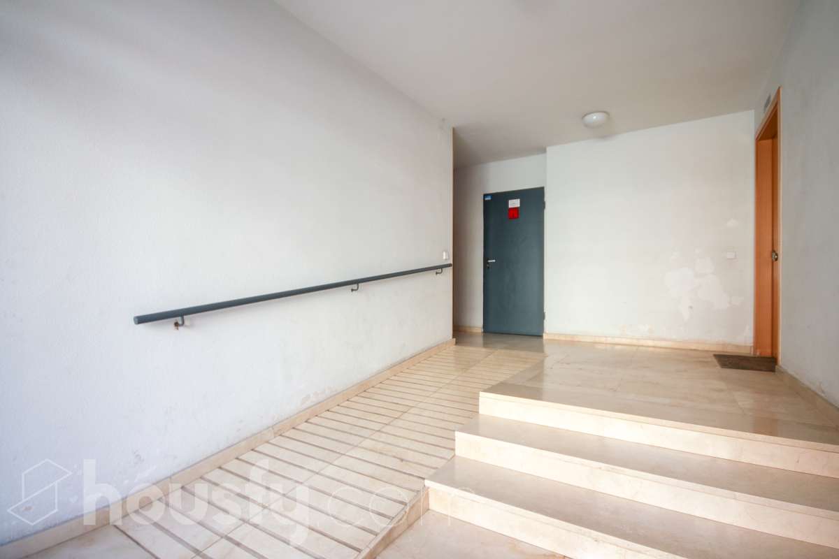 Piso con balcón y ascensor en finca de 2005 – Luminoso y listo para entrar a vivir-20