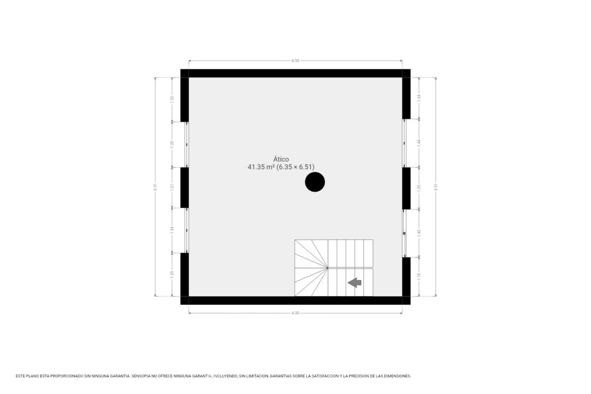Housfy vende 🏡 fabulosa casa ubicada en Piera, si buscas aire puro, tranquilidad y esas vistas privilegiadas sin duda esta vivienda es la que estabas buscando. Dispone de 159m2 útiles verificados con la Dirección General de Catastro. Construida en el año: 1978. Distribución de estancias -Salón-comedor -3 Dormitorios -Buhardilla -2 Baños -Cocina equipada Características específicas -Vistas extraordinarias -Cédula de habitabilidad -Terraza -Jardín privado -Plaza de garaje Zona y entorno Respecto a la ubicación, se sitúa en Piera, municipio de Barcelona. Esta propiedad se encuentra cerca de transporte público, colegios, supermercados y farmacias. Aviso legal El precio de venta no incluye gastos de la compraventa como notaría, registro, impuestos, ni tampoco honorarios agencia. Esta publicación no es vinculante. Consulta siempre la nota simple con Housfy antes de formalizar la compraventa. Sobre nosotros Housfy es la plataforma integral de servicios inmobiliarios. Nuestra combinación de expertos y tecnología pone al alcance de todo el mundo servicios cómodos, claros y seguros. AICAT número: 7922. Nos encargamos de la gestión y asesoramiento de la compra. ¡Olvídate de todo! Hacemos los trámites por ti. Y, si además necesitas financiación, ponemos a tu disposición un bróker hipotecario para ayudarte a conseguir las mejores condiciones para tu perfil económico. ¿Quieres visitarla? Contacta con Housfy y agenda tu visita sin compromiso. Más información en: housfy.com-63