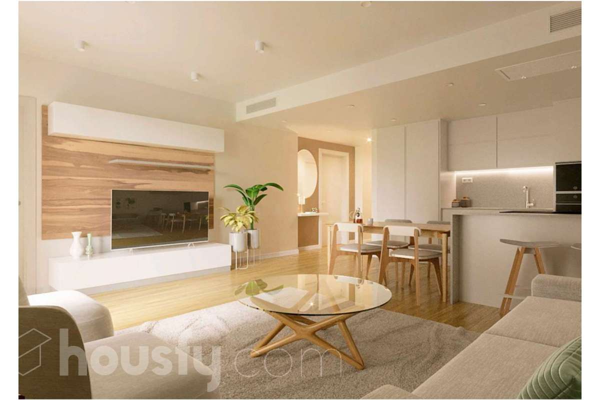 Housfy vende últimos pisos de obra nueva en el centro de Vilanova – Entrega septiembre 2026 Descubre esta exclusiva promoción de obra nueva en pleno centro de Vilanova, donde diseño, confort y calidad se unen para ofrecerte un hogar pensado para disfrutar. Disponibles las últimas viviendas de 3 habitaciones y 2 baños, con una distribución moderna y funcional, destacando su amplio salón-comedor con cocina abierta equipada e isla central, ideal para compartir momentos en familia o con amigos. Las viviendas cuentan con acabados de alta calidad, suelo de parquet y sistema de aerotermia con climatización frío y calor por conductos, garantizando eficiencia energética y máximo confort durante todo el año. Gracias a su buena orientación y grandes entradas de luz natural, son pisos muy soleados y luminosos, creando espacios cálidos y agradables. Además, existe la posibilidad de adquirir plaza de parking opcional en la misma finca con capacidad para dos coches, aportando comodidad y practicidad en una ubicación inmejorable. Una oportunidad única para estrenar vivienda en una de las mejores zonas de Vilanova, con todos los servicios, comercios y conexiones a tu alcance. No lo dudes más y contacta con nosotros para agendar una visita, conseguiremos la vivienda de tus sueños. Aviso legal El precio de venta no incluye gastos de la compraventa como notaría, registro, impuestos, ni tampoco honorarios agencia. Esta publicación no es vinculante. Consulta siempre la nota simple con Housfy antes de formalizar la compraventa. Sobre nosotros Housfy es la plataforma integral de servicios inmobiliarios. Nuestra combinación de expertos y tecnología pone al alcance de todo el mundo servicios cómodos, claros y seguros. AICAT número: 7922. Nos encargamos de la gestión y asesoramiento de la compra. ¡Olvídate de todo! Hacemos los trámites por ti. Y, si además necesitas financiación, ponemos a tu disposición un bróker hipotecario para ayudarte a conseguir las mejores condiciones para tu perfil económico. ¿Quieres visitarla? Contacta con Housfy y agenda tu visita sin compromiso. Más información en: housfy.com Este anuncio contiene imágenes ilustrativas, con el objetivo de mostrar el potencial de la propiedad, y pueden diferir del resultado final.-6