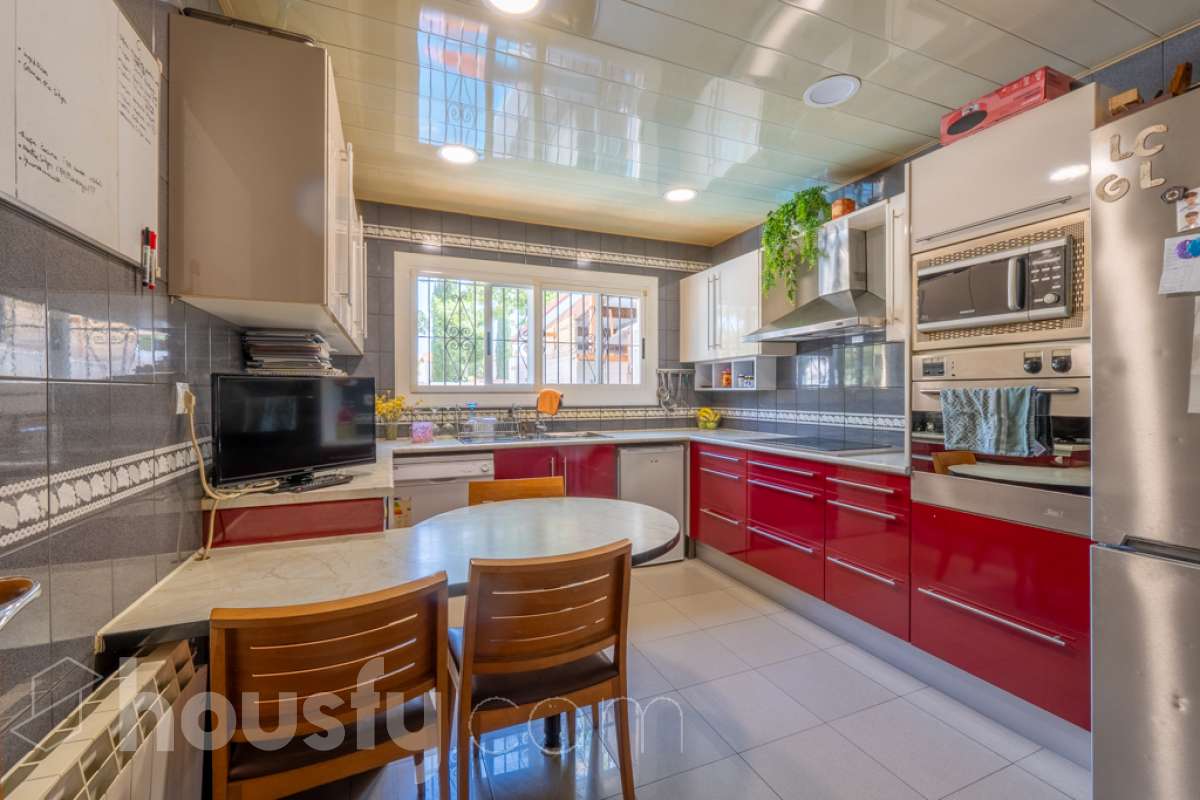 Casa independiente de 3 vientos con piscina y apartamento independiente en el centro de Sant Pere de Ribes-13