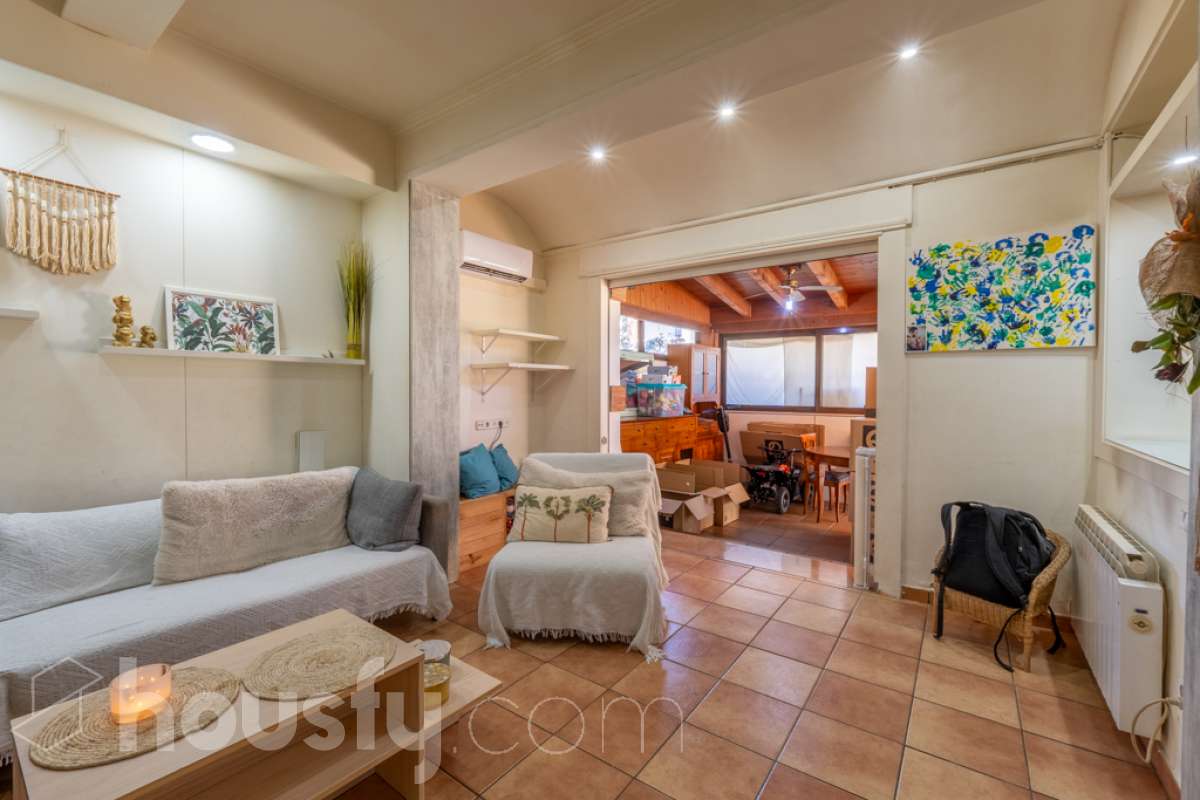 Casa independiente de 3 vientos con piscina y apartamento independiente en el centro de Sant Pere de Ribes-3