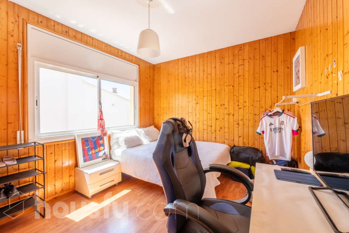Casa independiente de 3 vientos con piscina y apartamento independiente en el centro de Sant Pere de Ribes-9