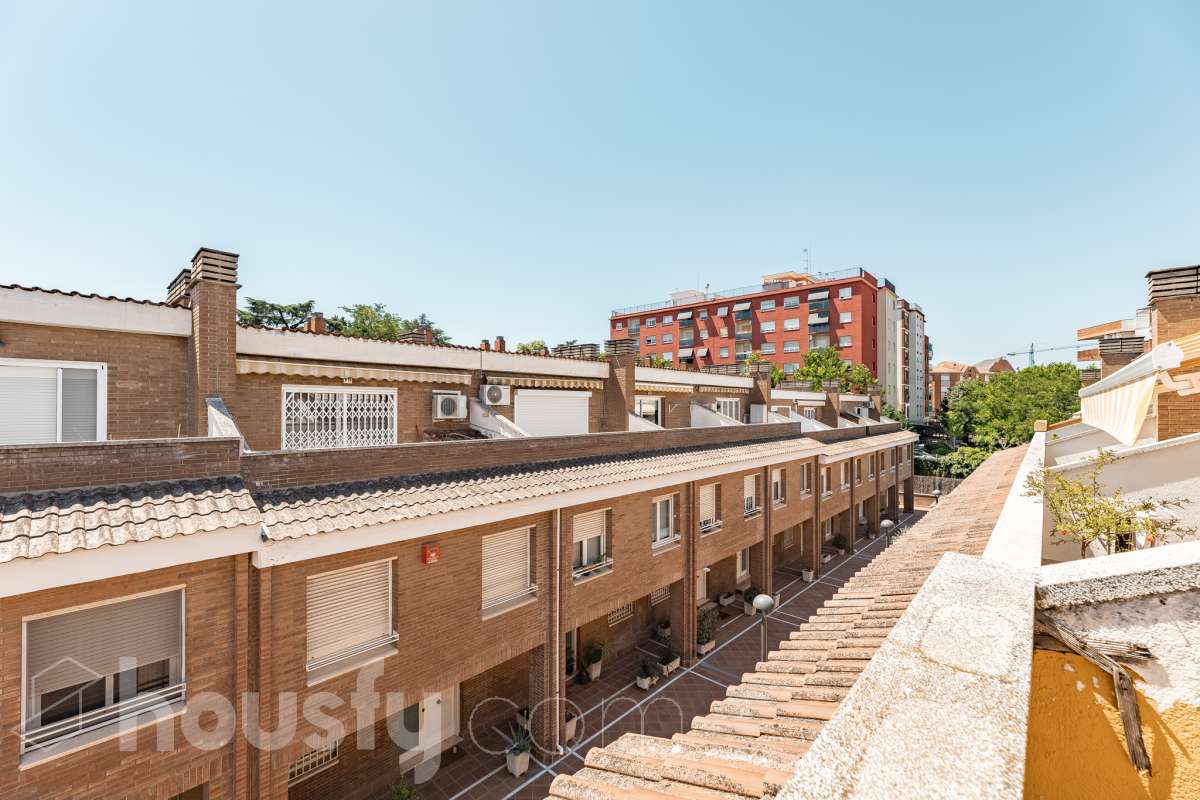 Exclusiva vivienda con jardín privado, solárium al sur y piscina comunitaria-40