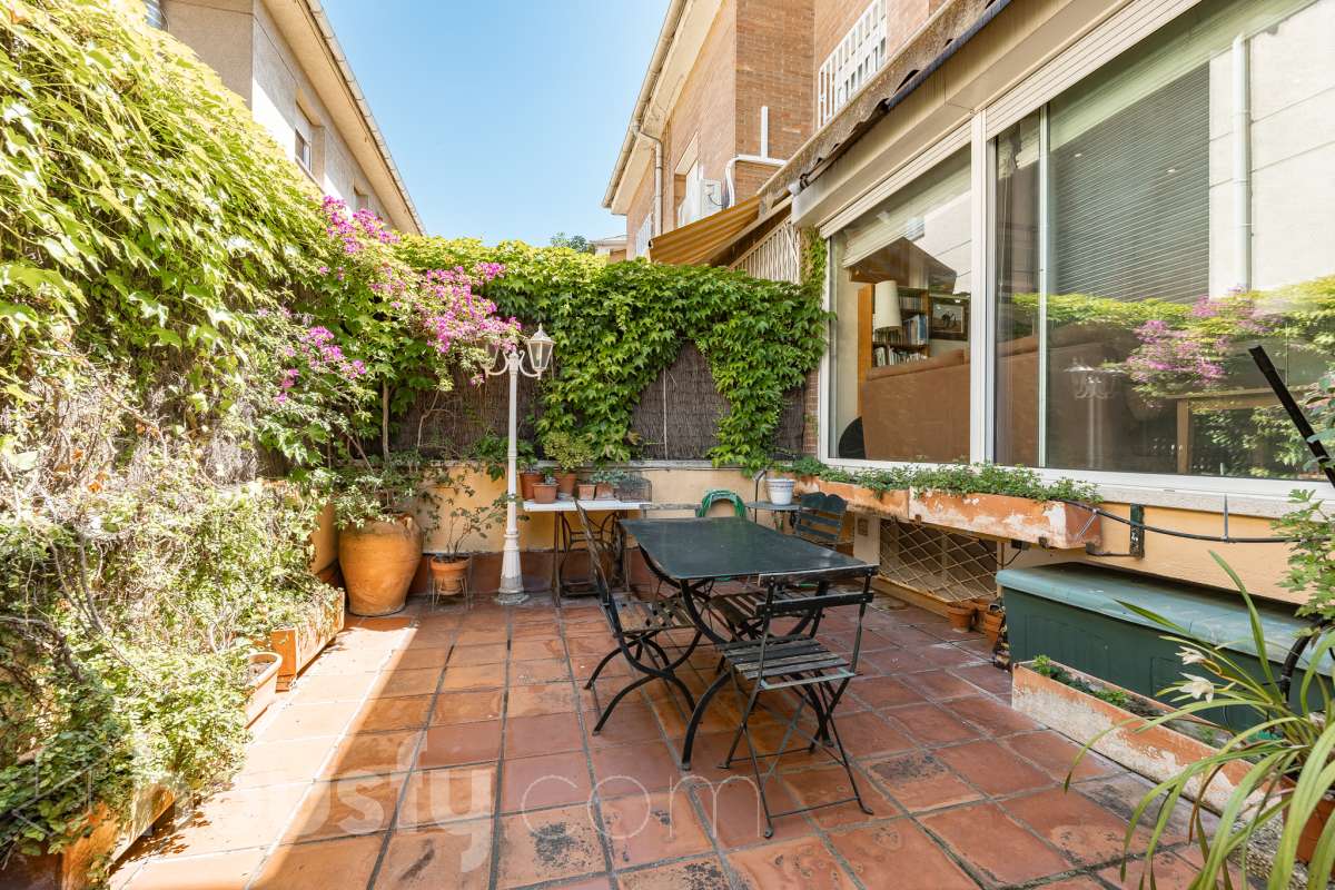 Exclusiva vivienda con jardín privado, solárium al sur y piscina comunitaria-8