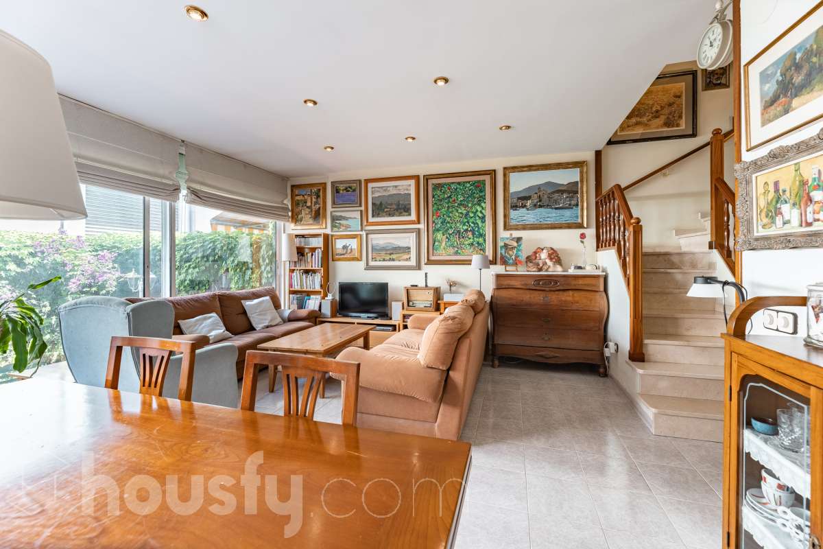 Exclusiva vivienda con jardín privado, solárium al sur y piscina comunitaria-3
