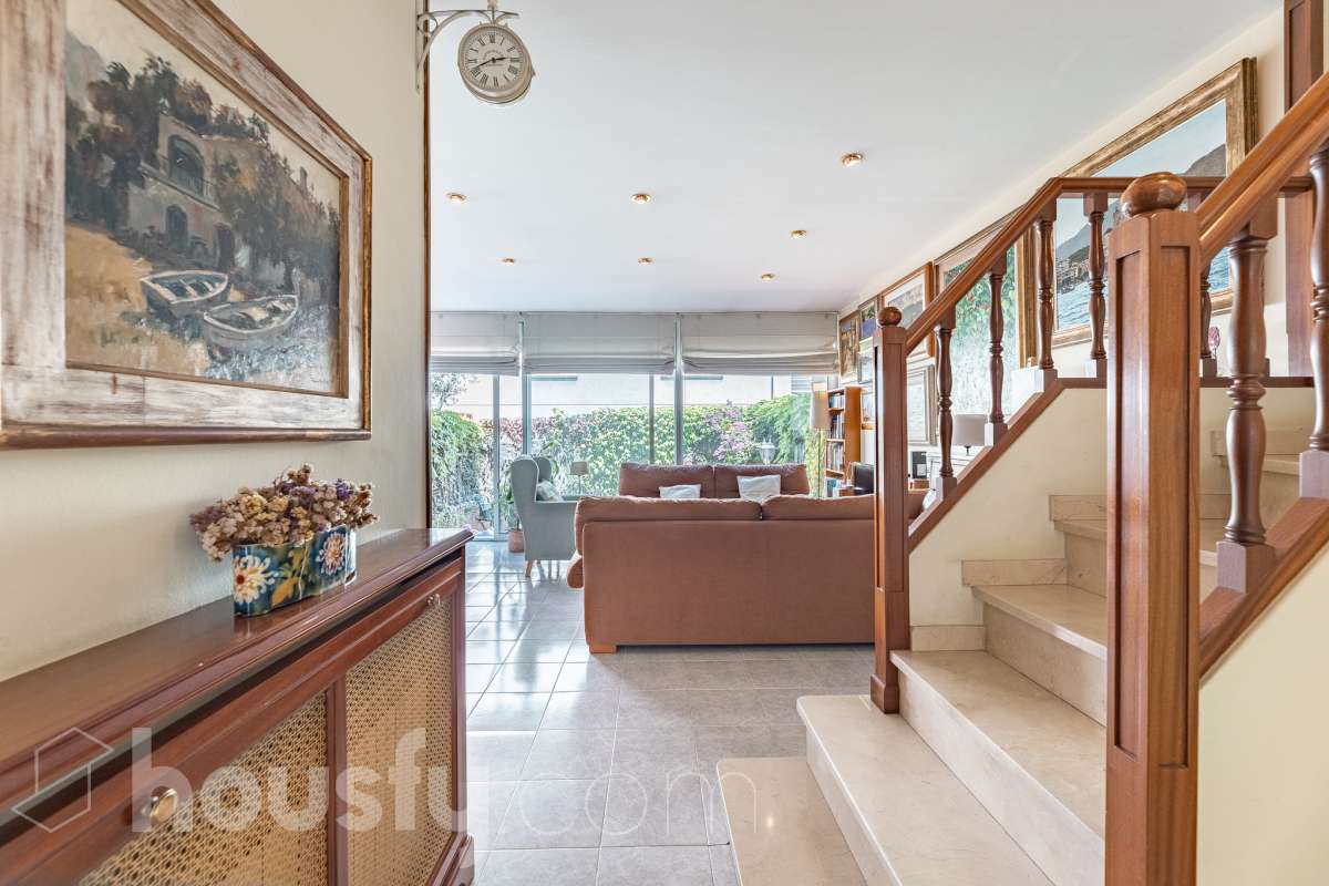 Exclusiva vivienda con jardín privado, solárium al sur y piscina comunitaria-12