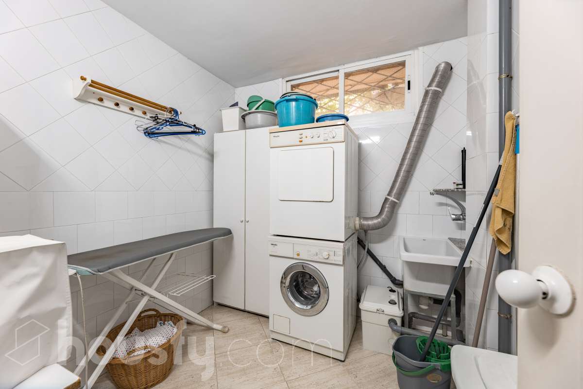 Exclusiva vivienda con jardín privado, solárium al sur y piscina comunitaria-45
