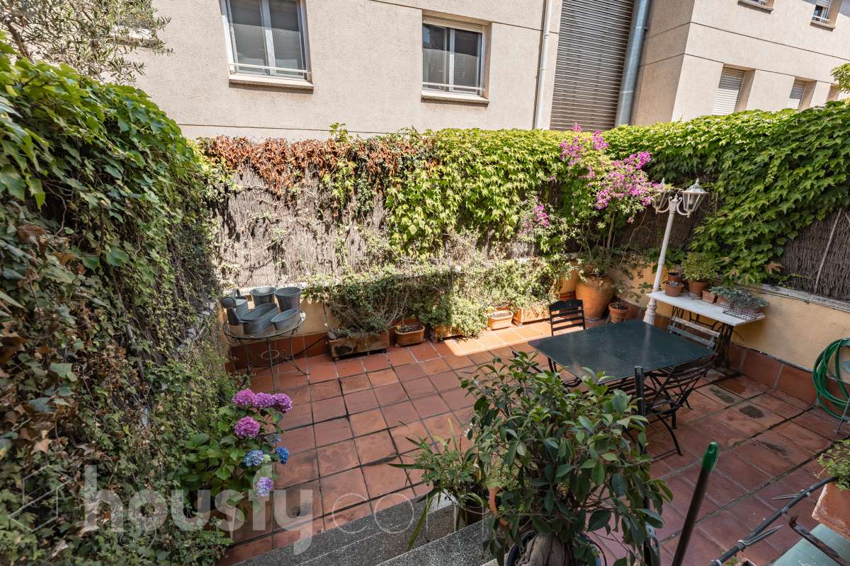 Exclusiva vivienda con jardín privado, solárium al sur y piscina comunitaria-13