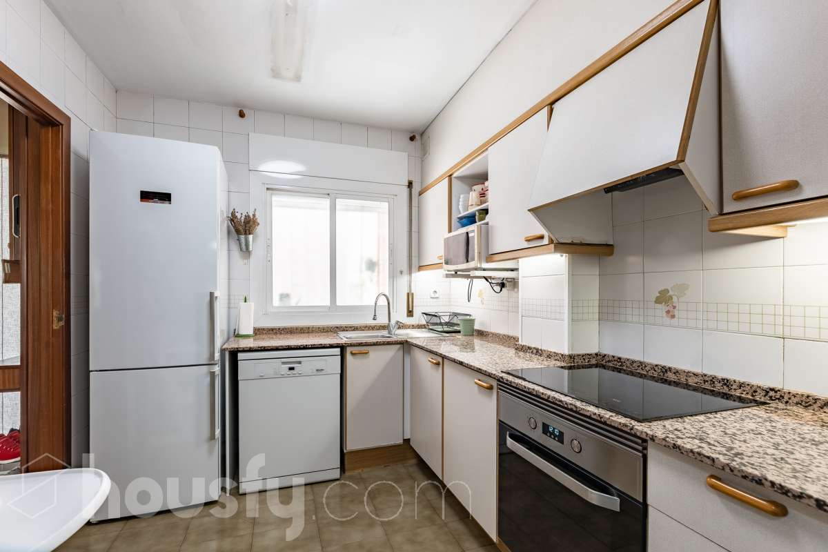 Exclusiva vivienda con jardín privado, solárium al sur y piscina comunitaria-16