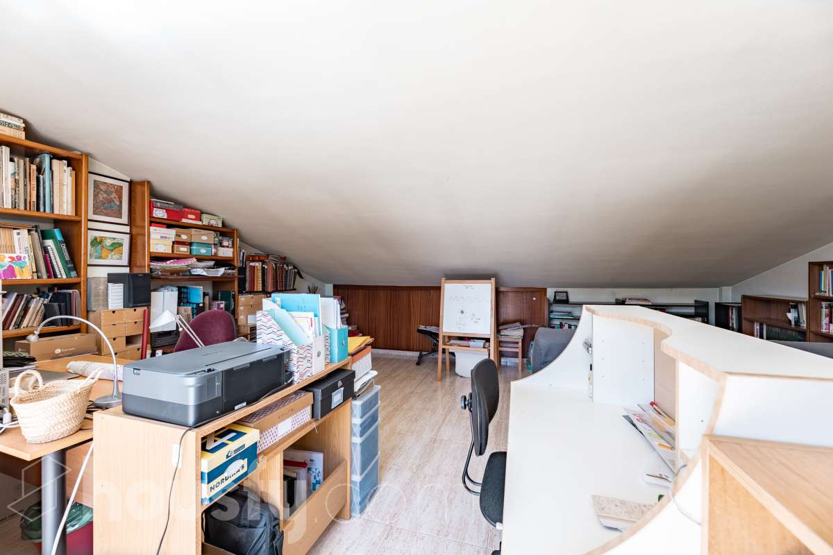Exclusiva vivienda con jardín privado, solárium al sur y piscina comunitaria-39
