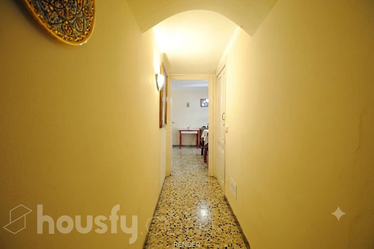 Housfy vende 🏡 amplia casa ubicada en Vilafranca del Penedès, la cuál consta de 305m2 útiles (verificados con la Dirección General de Catastro). Construida en el año: 1800. Distribución de estancias -Salón-comedor -4 Dormitorios -3 Baños -Cocina equipada Características específicas -Cédula de habitabilidad -Ascensor Zona y entorno Respecto a la ubicación, se sitúa en Vilafranca del Penedès, municipio de Barcelona. Esta propiedad se encuentra cerca de transporte público, colegios, supermercados y farmacias. Aviso legal El precio de venta no incluye gastos de la compraventa como notaría, registro, impuestos, ni tampoco honorarios agencia. Esta publicación no es vinculante. Consulta siempre la nota simple con Housfy antes de formalizar la compraventa. Sobre nosotros Housfy es la plataforma integral de servicios inmobiliarios. Nuestra combinación de expertos y tecnología pone al alcance de todo el mundo servicios cómodos, claros y seguros. AICAT número: 7922. Nos encargamos de la gestión y asesoramiento de la compra. ¡Olvídate de todo! Hacemos los trámites por ti. Y, si además necesitas financiación, ponemos a tu disposición un bróker hipotecario para ayudarte a conseguir las mejores condiciones para tu perfil económico. ¿Quieres visitarla? Contacta con Housfy y agenda tu visita sin compromiso. Más información en: housfy.com Este anuncio contiene imágenes ilustrativas, con el objetivo de mostrar el potencial de la propiedad, y pueden diferir del resultado final.-24