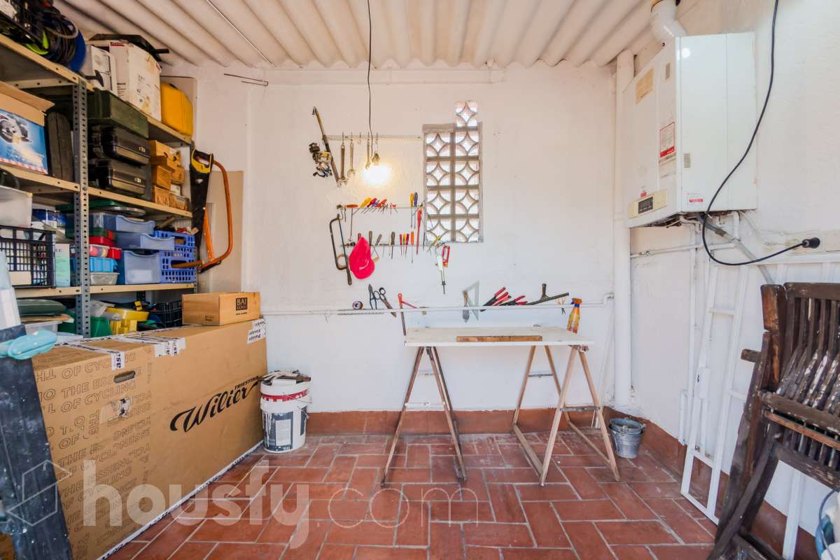 -ITE
-POSIBILIDAD DE HACER 2 CASAS
-VISTAS A BCN-28