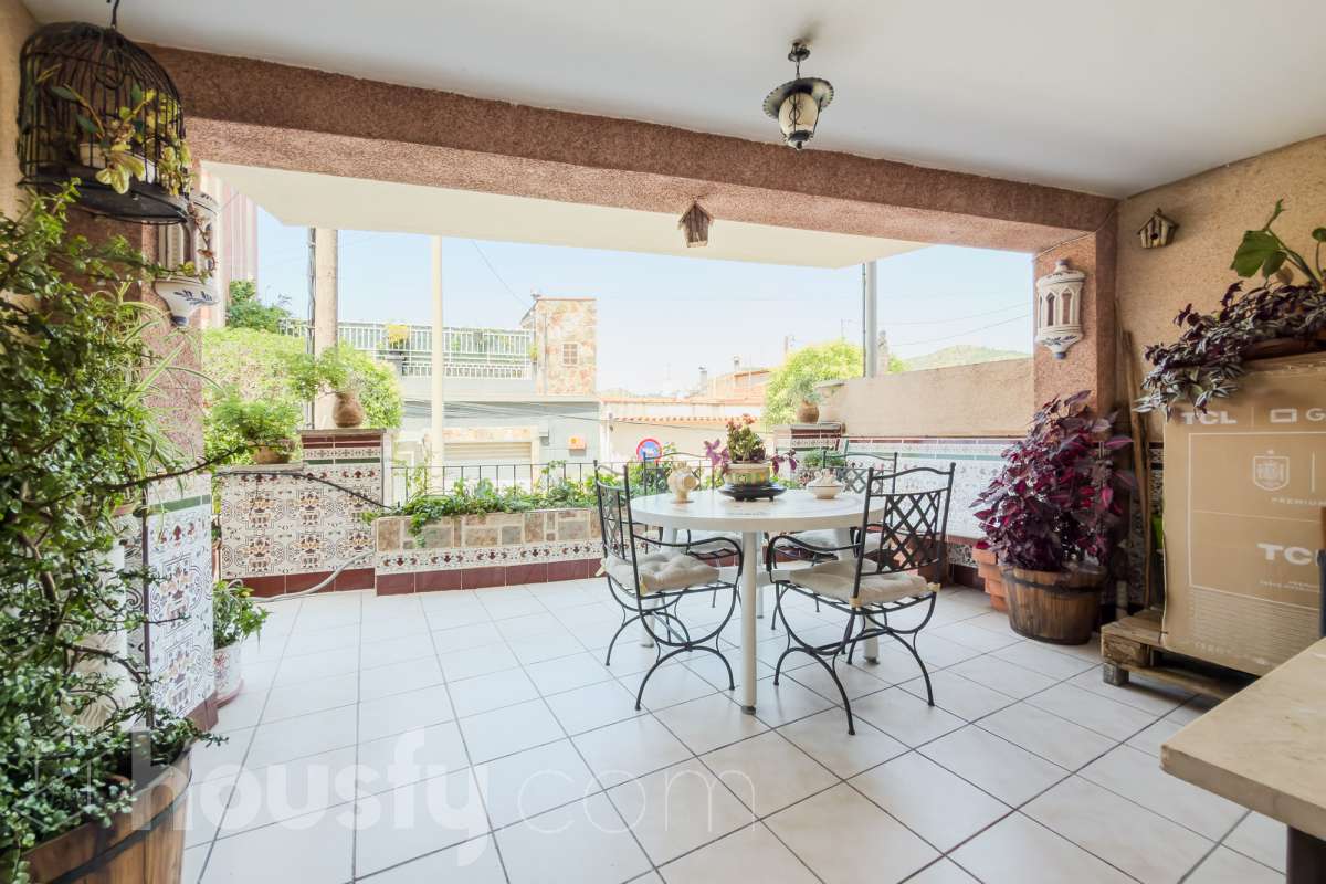 -ITE
-POSIBILIDAD DE HACER 2 CASAS
-VISTAS A BCN-8