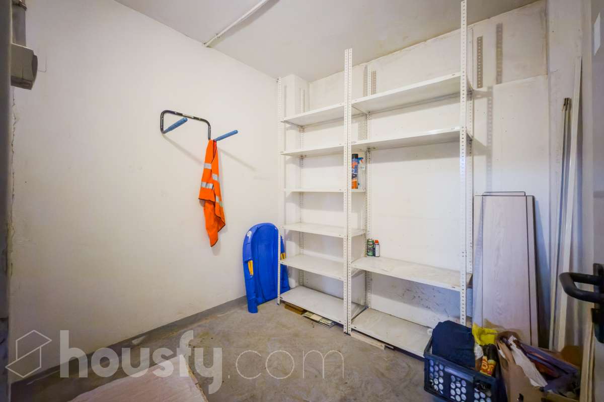 Housfy vende 🏡 luminoso piso ubicado en Badalona, el cuál consta de 66m2 útiles (verificados con la Dirección General de Catastro). Construi-38
