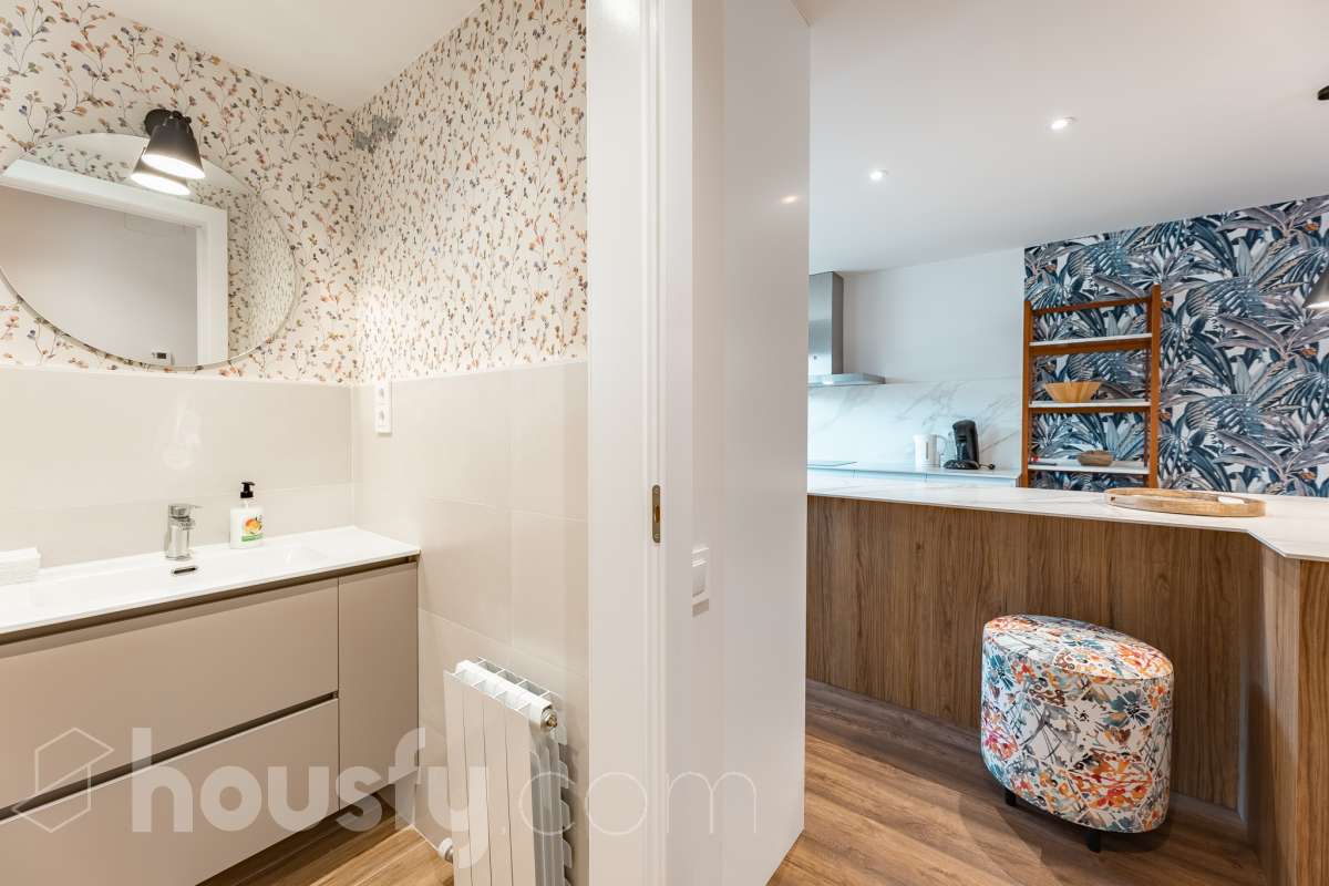 Piso completo y recién reformado, 4 habitaciones y 2 baños, cocina completamente equipada, totalmente exterior con inmejorable ubicación en-39