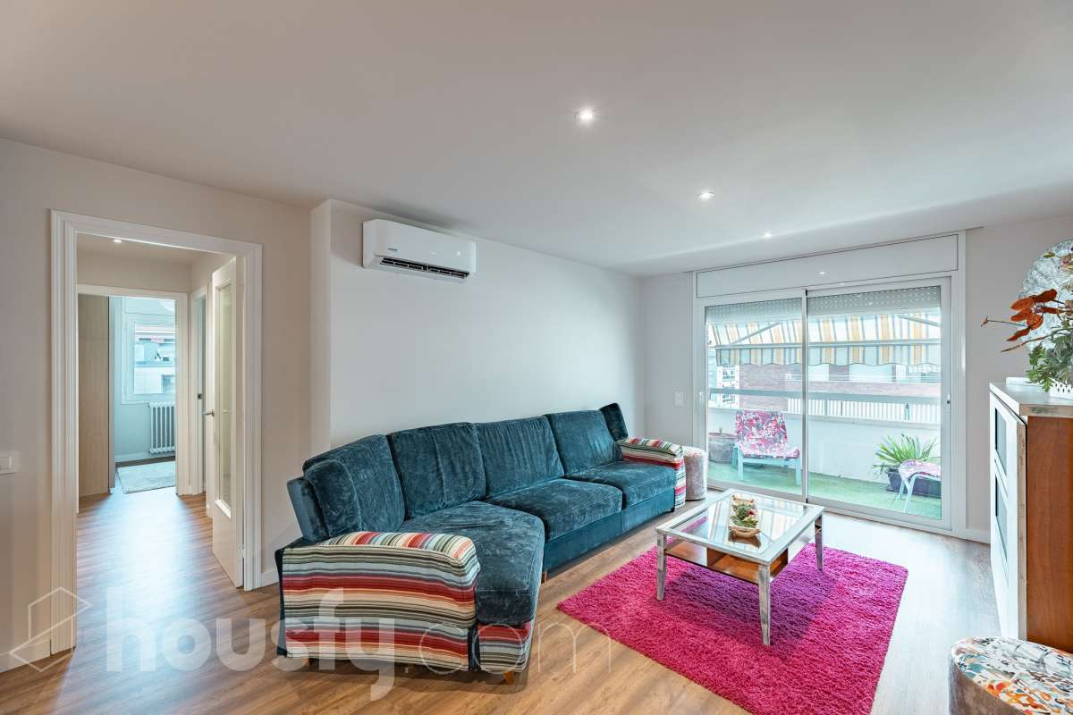 Piso completo y recién reformado, 4 habitaciones y 2 baños, cocina completamente equipada, totalmente exterior con inmejorable ubicación en-5