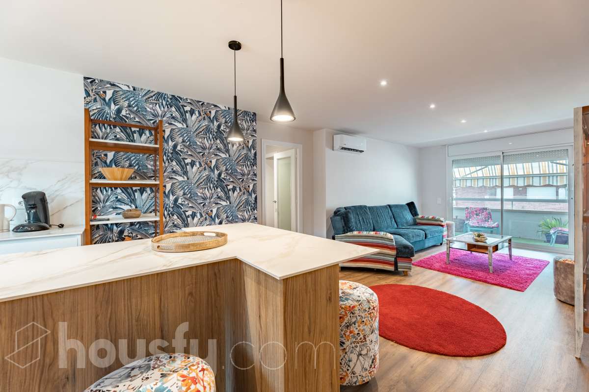 Piso completo y recién reformado, 4 habitaciones y 2 baños, cocina completamente equipada, totalmente exterior con inmejorable ubicación en-18