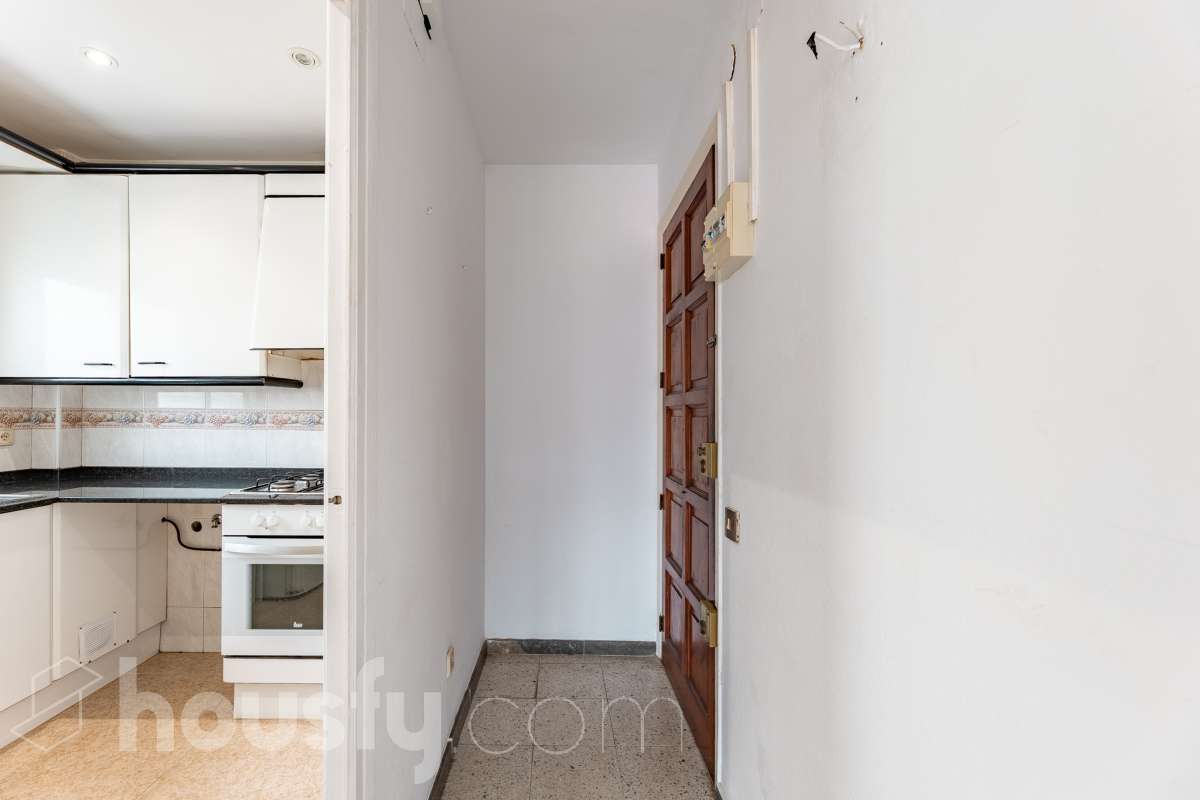 Oportunidad en Vallpineda: luminoso piso con terraza-22