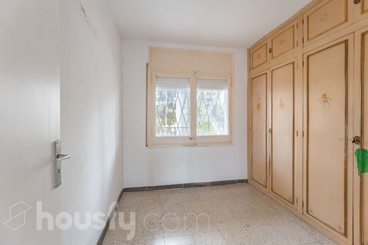 Oportunidad en Vallpineda: luminoso piso con terraza-9