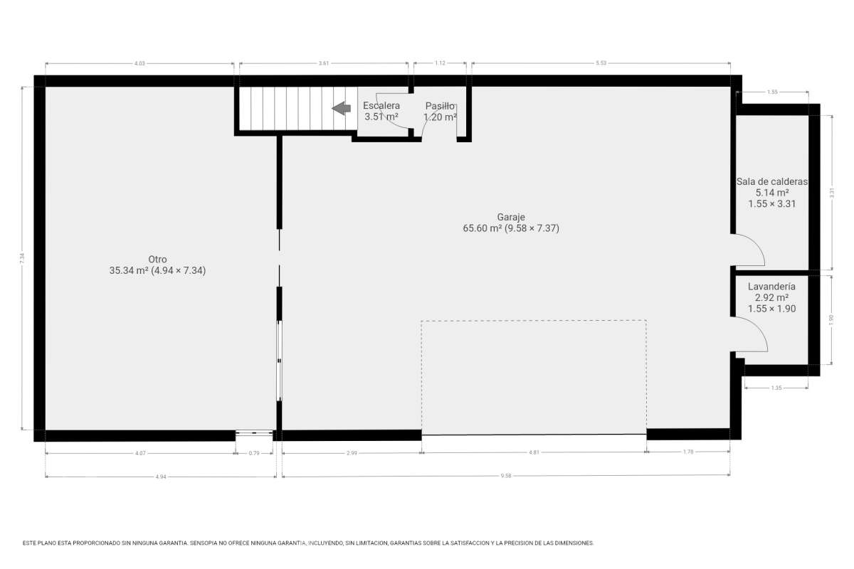 Housfy vende exclusiva propiedad en Calafell. Magnífica casa situada en la zona residencial de El Mas Mel, a pocos minutos del mar, en un entorno tranquilo y privilegiado. La vivienda cuenta con 5 dormitorios, 3 baños, cocina equipada y un amplio y luminoso salón-comedor. Destaca especialmente su espectacular suite principal, que dispone de vestidor, baño privado y acceso directo a una terraza con amplias vistas, creando un espacio privilegiado para disfrutar de la tranquilidad y el confort. Los espacios exteriores son uno de los grandes atractivos de esta propiedad. Dispone de amplio jardín privado, piscina, terraza, balcón y zona deportiva, ofreciendo diferentes ambientes para disfrutar del aire libre, relajarse junto a la piscina o compartir momentos con familiares y amigos. La vivienda está equipada con placas solares, aire acondicionado y calefacción, además de armarios empotrados, suelos de gres, lavadero y trastero. Cuenta también con 4 plazas de garaje. Una propiedad exclusiva que combina amplitud, privacidad, una espectacular suite y magníficos espacios exteriores, en una ubicación privilegiada de Calafell y cerca del mar. Contacta con Housfy y solicita tu visita. Zona y entorno El Mas Mel de Calafell es una zona residencial tranquila junto al mar, conocida por sus amplias zonas verdes y su buena ubicación en la Costa Daurada. Su proximidad a las playas y a los servicios de Calafell permite disfrutar tanto de la tranquilidad de la zona como de todas las comodidades del municipio. Aviso legal El precio de venta no incluye gastos de la compraventa como notaría, registro, impuestos, ni tampoco honorarios agencia. Esta publicación no es vinculante. Consulta siempre la nota simple con Housfy antes de formalizar la compraventa. Sobre nosotros Housfy es la plataforma integral de servicios inmobiliarios. Nuestra combinación de expertos y tecnología pone al alcance de todo el mundo servicios cómodos, claros y seguros. AICAT número: 7922. Nos encargamos de la gestión y asesoramiento de la compra. ¡Olvídate de todo! Hacemos los trámites por ti. Y, si además necesitas financiación, ponemos a tu disposición un bróker hipotecario para ayudarte a conseguir las mejores condiciones para tu perfil económico. ¿Quieres visitarla? Contacta con Housfy y agenda tu visita sin compromiso. Más información en: housfy.com-30