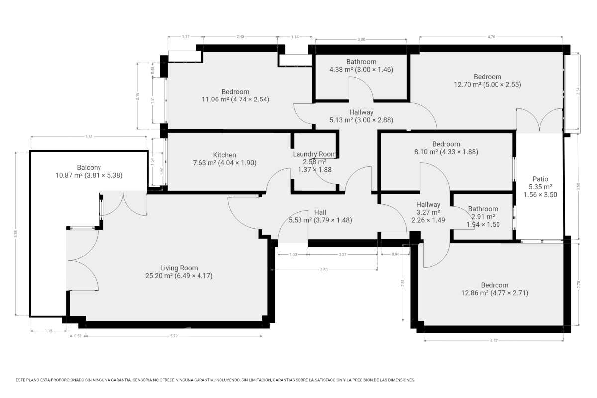 Housfy vende 🏡 amplio piso ubicado en Sitges. Vive la esencia de Sitges a un paso del mar y del centro, en una ubicación privilegiada donde el confort diario y el encanto mediterráneo se conectan a la perfección. La vivienda dispone de 122m2 útiles (verificados con la Dirección General de Catastro). Construido en el año: 1978. Distribución de estancias -Salón-comedor -4 Dormitorios -2 Baños -Cocina equipada -Lavadero Características específicas -Cédula de habitabilidad -Ascensor -Armario -Aire acondicionado -Calefacción -Electrodomésticos -Gres/cerámica -Balcón -Terraza - Parking opcional no incluido en el precio. Zona y entorno Respecto a la ubicación, se sitúa en Sitges, municipio de Barcelona. Esta propiedad se encuentra cerca de transporte público, colegios, supermercados y farmacias. Aviso legal El precio de venta no incluye gastos de la compraventa como notaría, registro, impuestos, ni tampoco honorarios agencia. Esta publicación no es vinculante. Consulta siempre la nota simple con Housfy antes de formalizar la compraventa. Sobre nosotros Housfy es la plataforma integral de servicios inmobiliarios. Nuestra combinación de expertos y tecnología pone al alcance de todo el mundo servicios cómodos, claros y seguros. AICAT número: 7922. Nos encargamos de la gestión y asesoramiento de la compra. Olvídate de todo. Hacemos los trámites por ti. Y, si además necesitas financiación, ponemos a tu disposición un bróker hipotecario para ayudarte a conseguir las mejores condiciones para tu perfil económico. ¿Quieres visitarla? Contacta con Housfy y agenda tu visita sin compromiso. Más información en: housfy.com-34