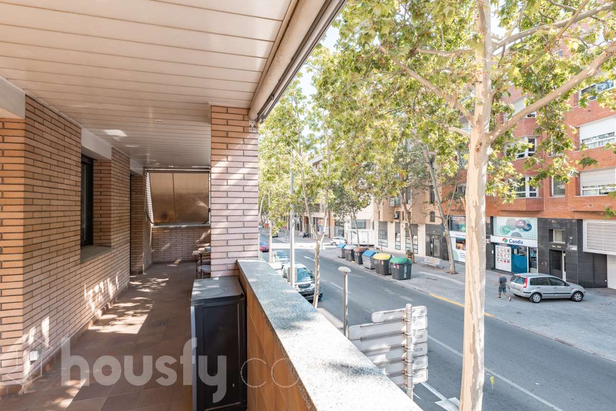Espectacular piso totalmente reformado de 4 habitaciones con terraza y dos plazas de parking en pleno centro de Sabadell-41