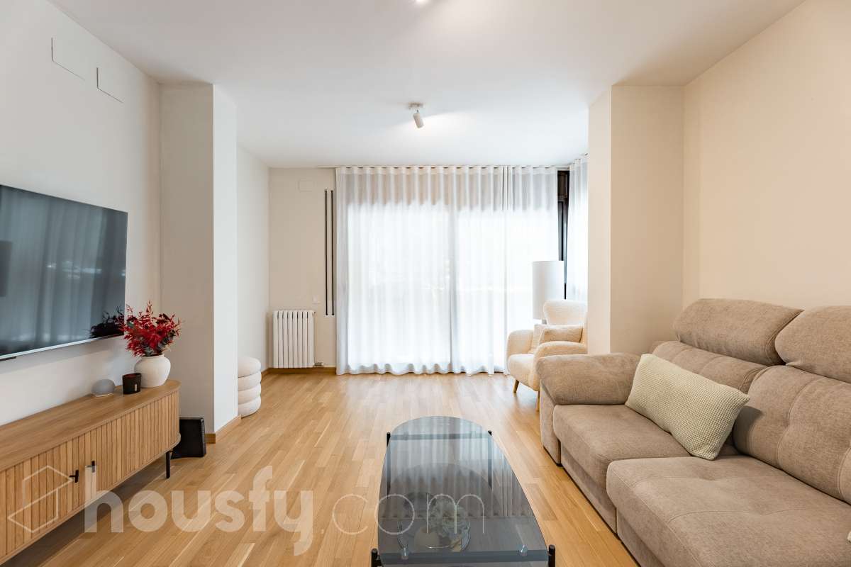 Espectacular piso totalmente reformado de 4 habitaciones con terraza y dos plazas de parking en pleno centro de Sabadell-5