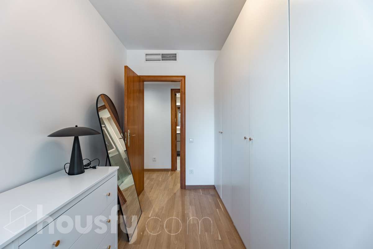 Espectacular piso totalmente reformado de 4 habitaciones con terraza y dos plazas de parking en pleno centro de Sabadell-23