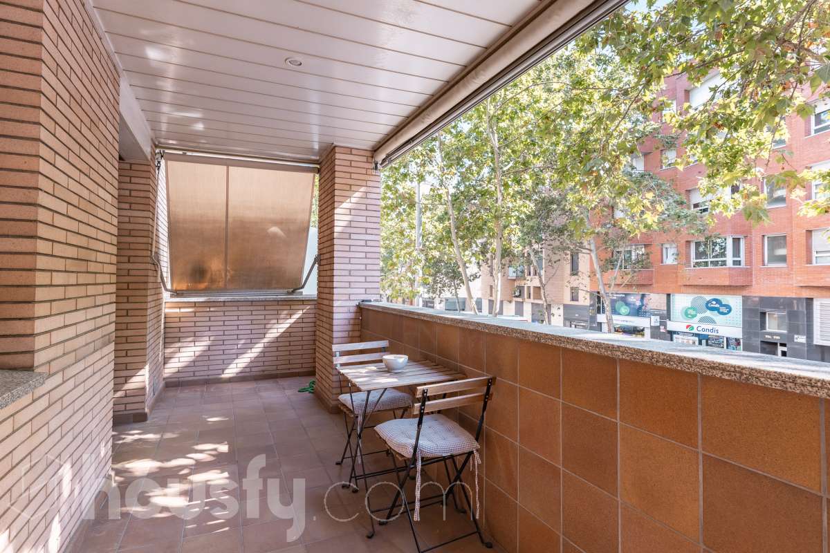 Espectacular piso totalmente reformado de 4 habitaciones con terraza y dos plazas de parking en pleno centro de Sabadell-9