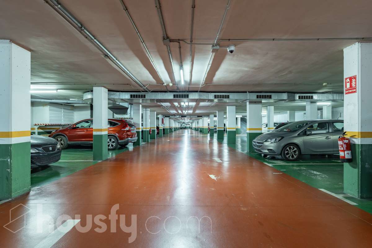 Espectacular piso totalmente reformado de 4 habitaciones con terraza y dos plazas de parking en pleno centro de Sabadell-39