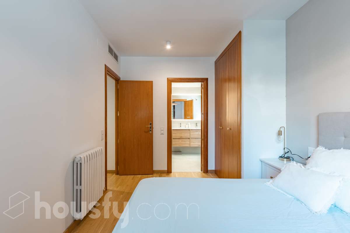 Espectacular piso totalmente reformado de 4 habitaciones con terraza y dos plazas de parking en pleno centro de Sabadell-17