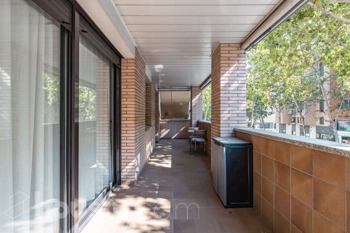 Espectacular piso totalmente reformado de 4 habitaciones con terraza y dos plazas de parking en pleno centro de Sabadell-8