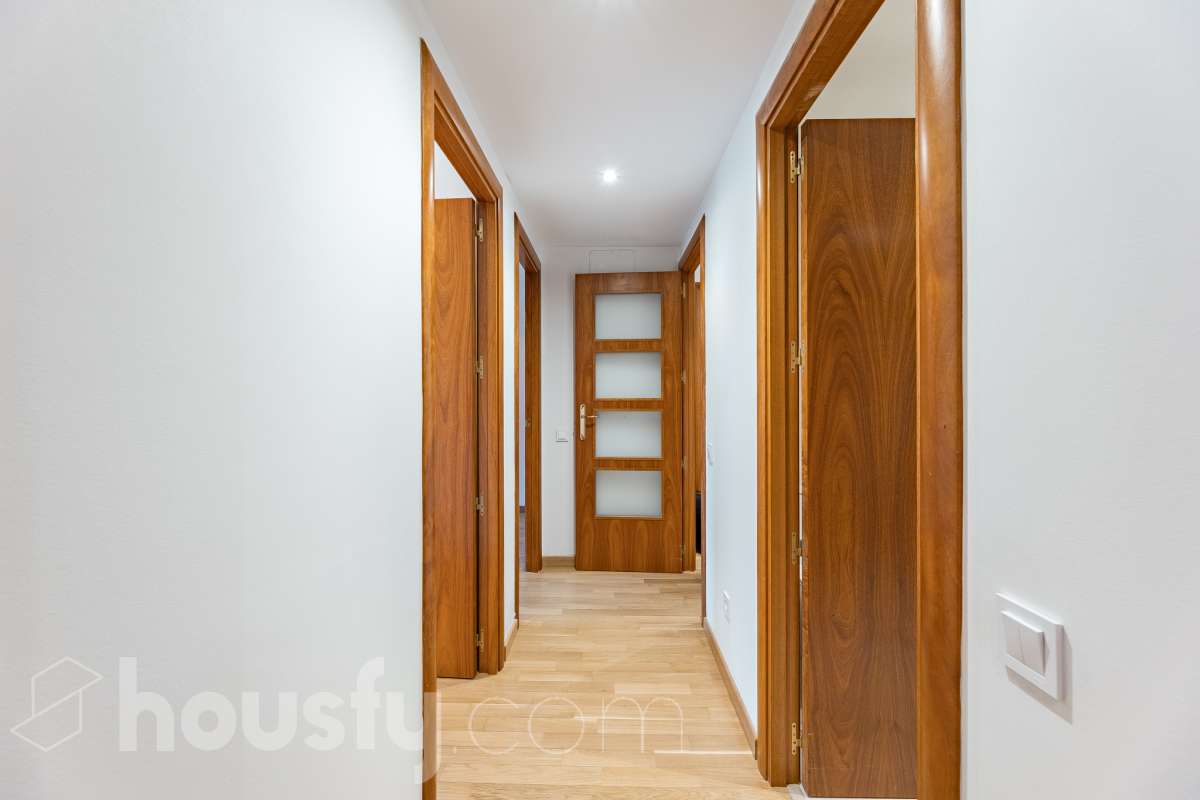 Espectacular piso totalmente reformado de 4 habitaciones con terraza y dos plazas de parking en pleno centro de Sabadell-35