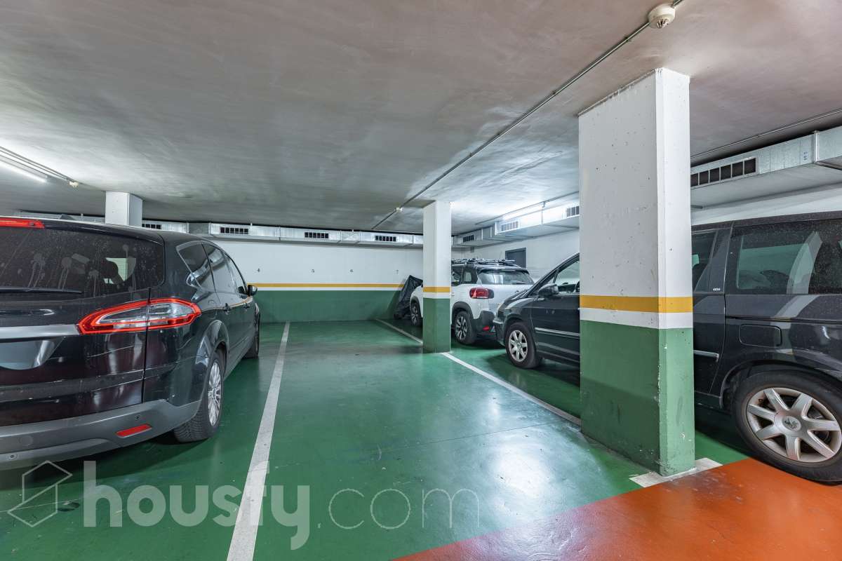 Espectacular piso totalmente reformado de 4 habitaciones con terraza y dos plazas de parking en pleno centro de Sabadell-38