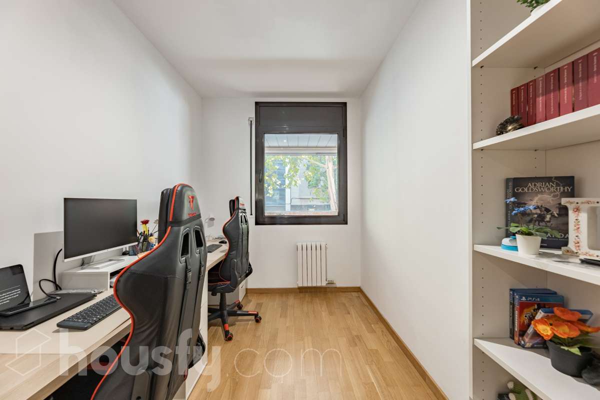 Espectacular piso totalmente reformado de 4 habitaciones con terraza y dos plazas de parking en pleno centro de Sabadell-21