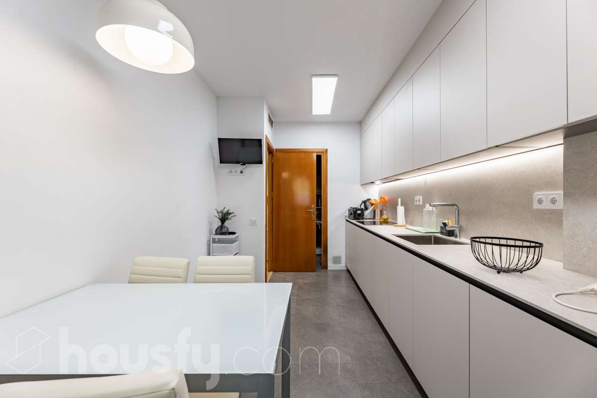 Espectacular piso totalmente reformado de 4 habitaciones con terraza y dos plazas de parking en pleno centro de Sabadell-13