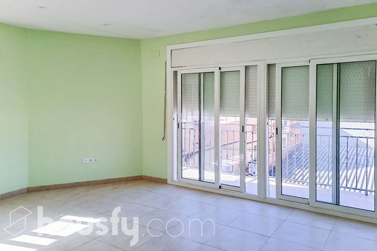 Fantástico piso en buena zona.-2
