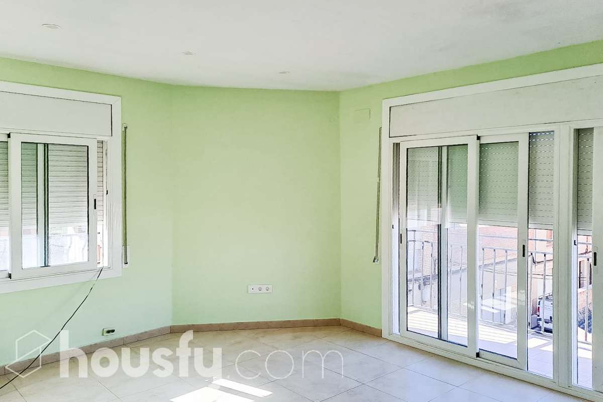 Fantástico piso en buena zona.-4