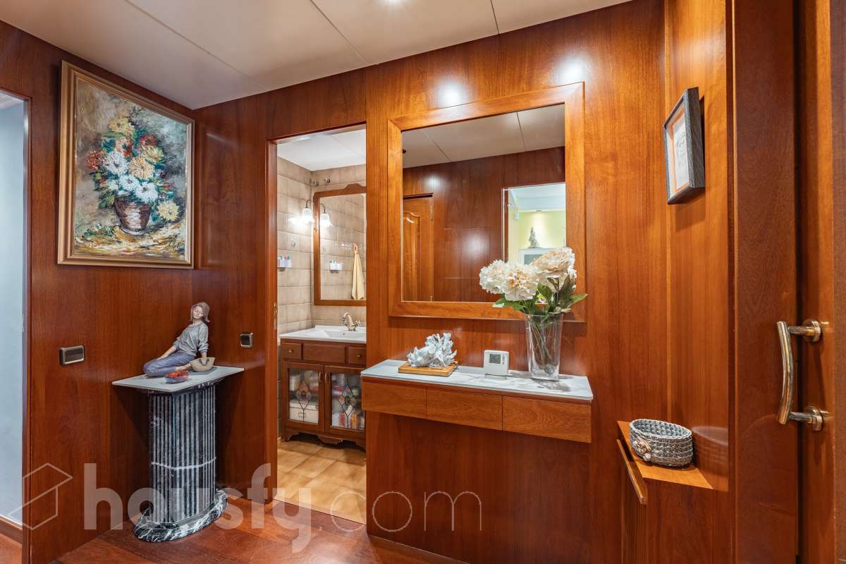 Piso exterior de 4 habitaciones con terraza privada y buhardilla en el Centro de Sant Feliu de Llobregat-33