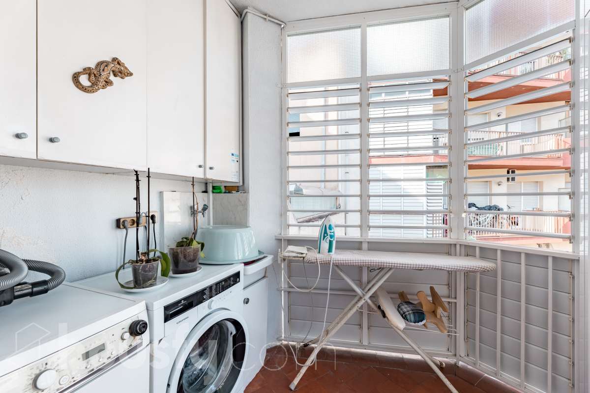 Piso exterior de 4 habitaciones con terraza privada y buhardilla en el Centro de Sant Feliu de Llobregat-21