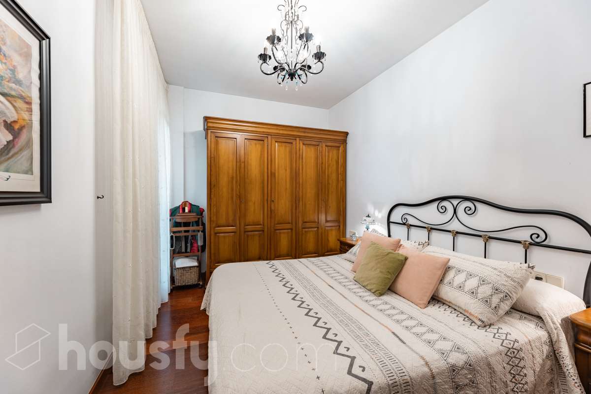 Piso exterior de 4 habitaciones con terraza privada y buhardilla en el Centro de Sant Feliu de Llobregat-8