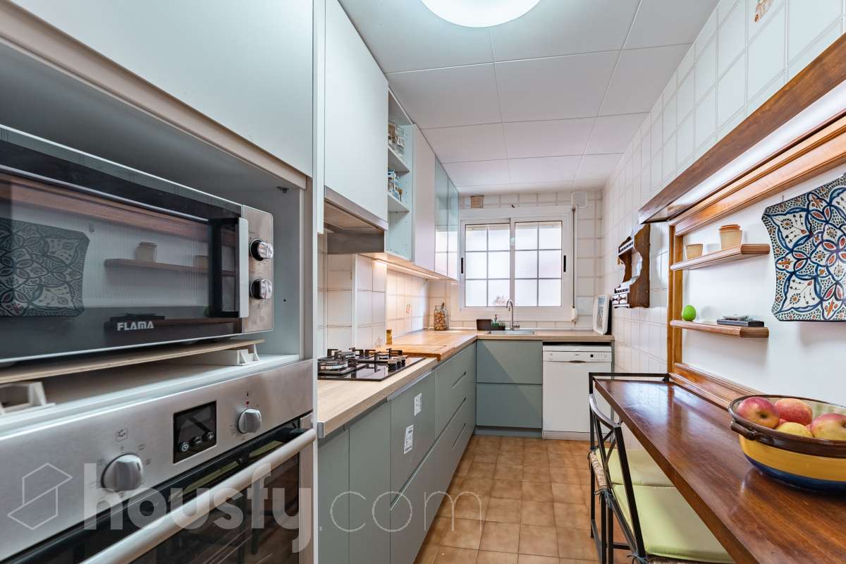 Piso exterior de 4 habitaciones con terraza privada y buhardilla en el Centro de Sant Feliu de Llobregat-5