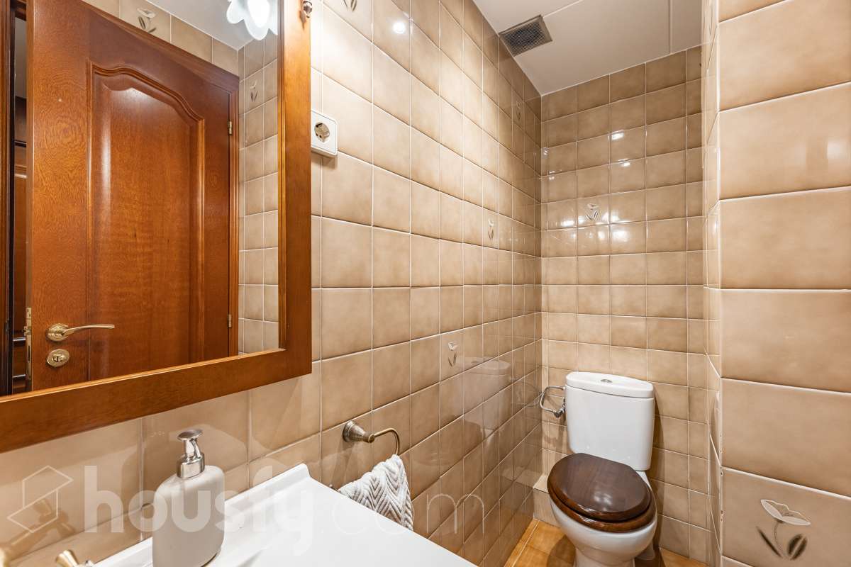 Piso exterior de 4 habitaciones con terraza privada y buhardilla en el Centro de Sant Feliu de Llobregat-22