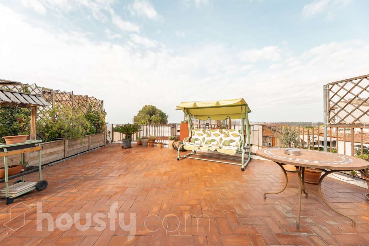 Piso exterior de 4 habitaciones con terraza privada y buhardilla en el Centro de Sant Feliu de Llobregat-24