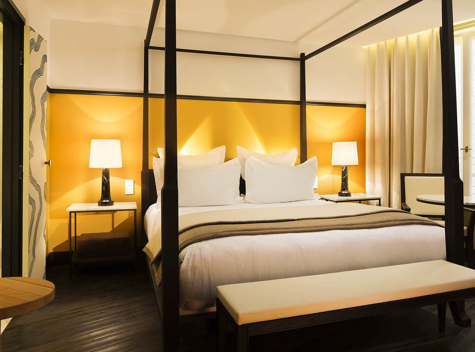 Ресторан bagatelle new york. Игра шахматы игра шахматы. Чесс отель. Чесс отель. Отель chouchou.