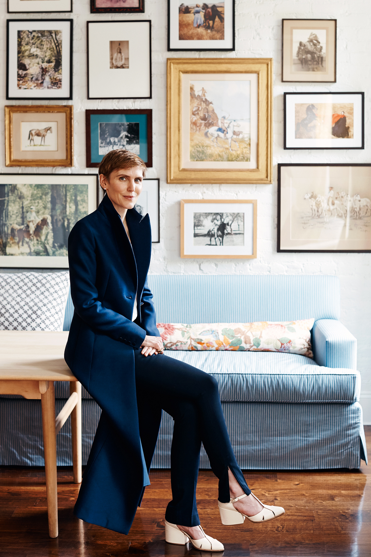 Gabriela Sniadowski:  Beauty, Style & Influence - w1t7gok
