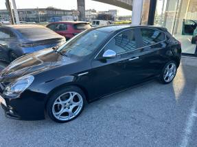 1,6D DISTINCTIVE 105 HP