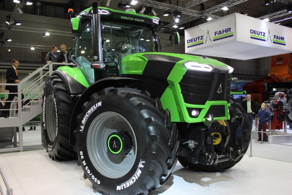 Agritechnica impresses with more machine concept news