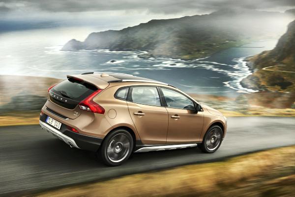 Volvo adds extras for 2014 models